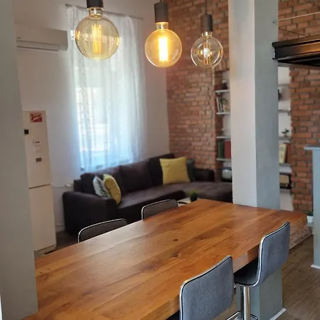 Stylish 10 Min Walk To Old Town Apartma