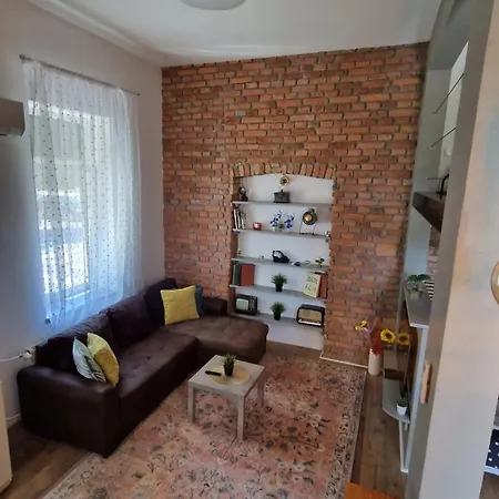 דירה Stylish 10 Min Walk To Old Town *